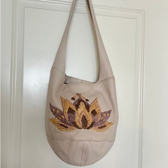 The sak back to bali lotus leather embroidered hobo bag - Picture 1 of 9